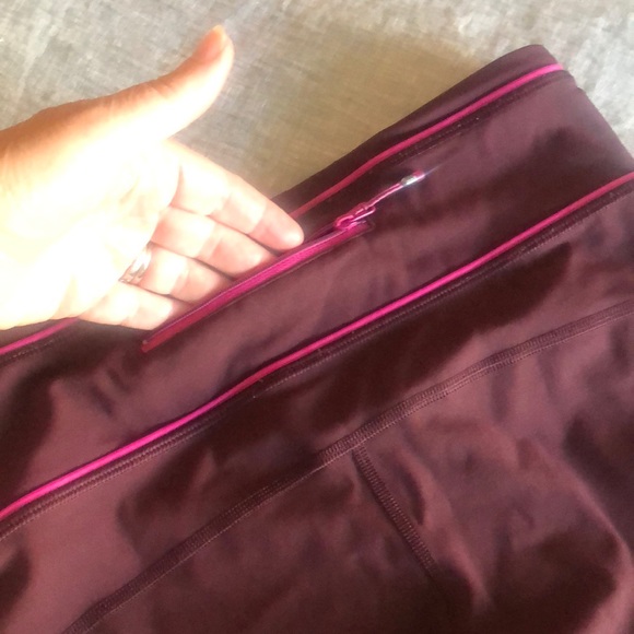 Lululemon maroon leggings - Picture 4 of 4